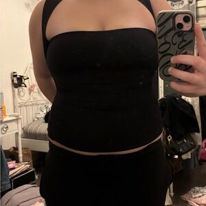 Aritzia Contour Black Top